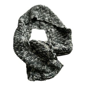 Lululemon Athletica Hickey Hider Circle Knit Scarf